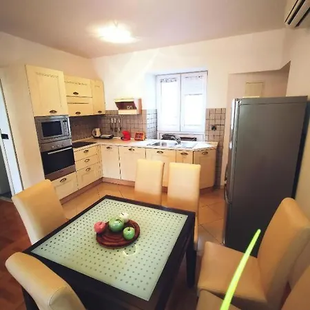 Iron Gates Appartement *