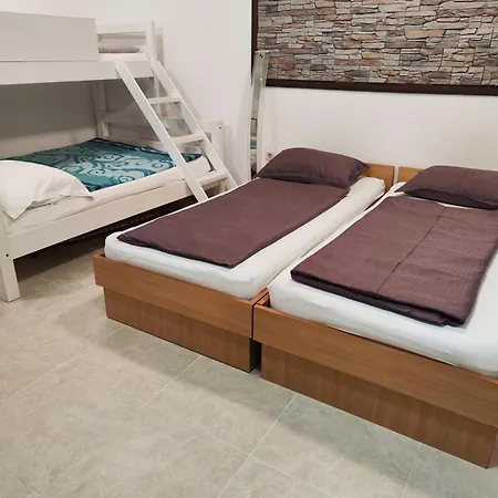 Iron Gates Apartamento *