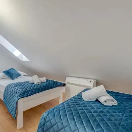 Iron Gates Apartment